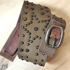 SUNDANCE leather belt rivets Sz 30” S belt western boho high low